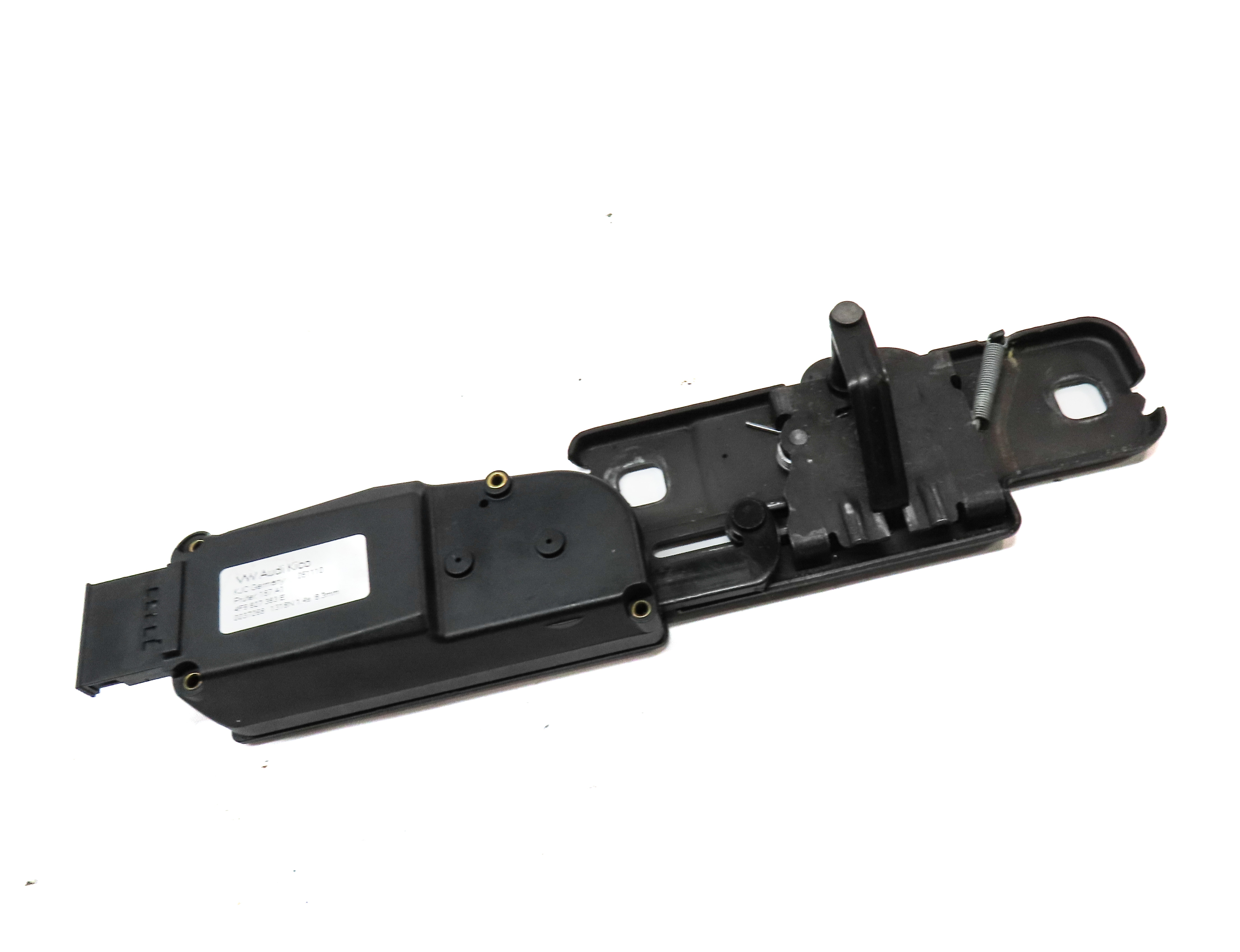 2011 AUDI Q7 (4L) REAR HATCH TRUNK TAILGATE STRIKER PLATE w/ ACTUATOR MOTOR — exact item pictured